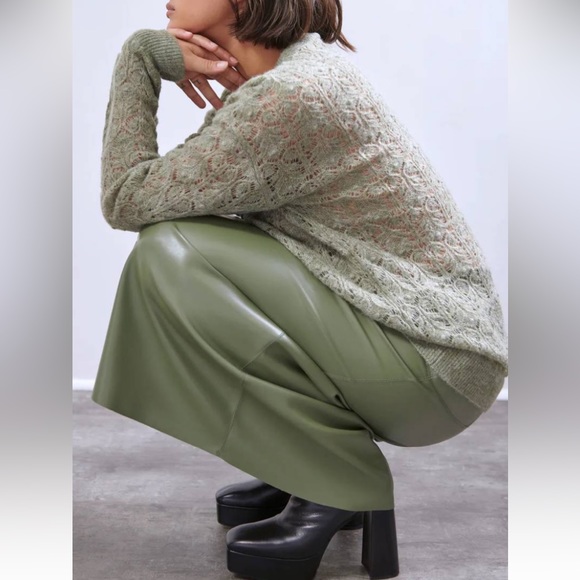 New Zara faux leather green midi skirt - Picture 4 of 7